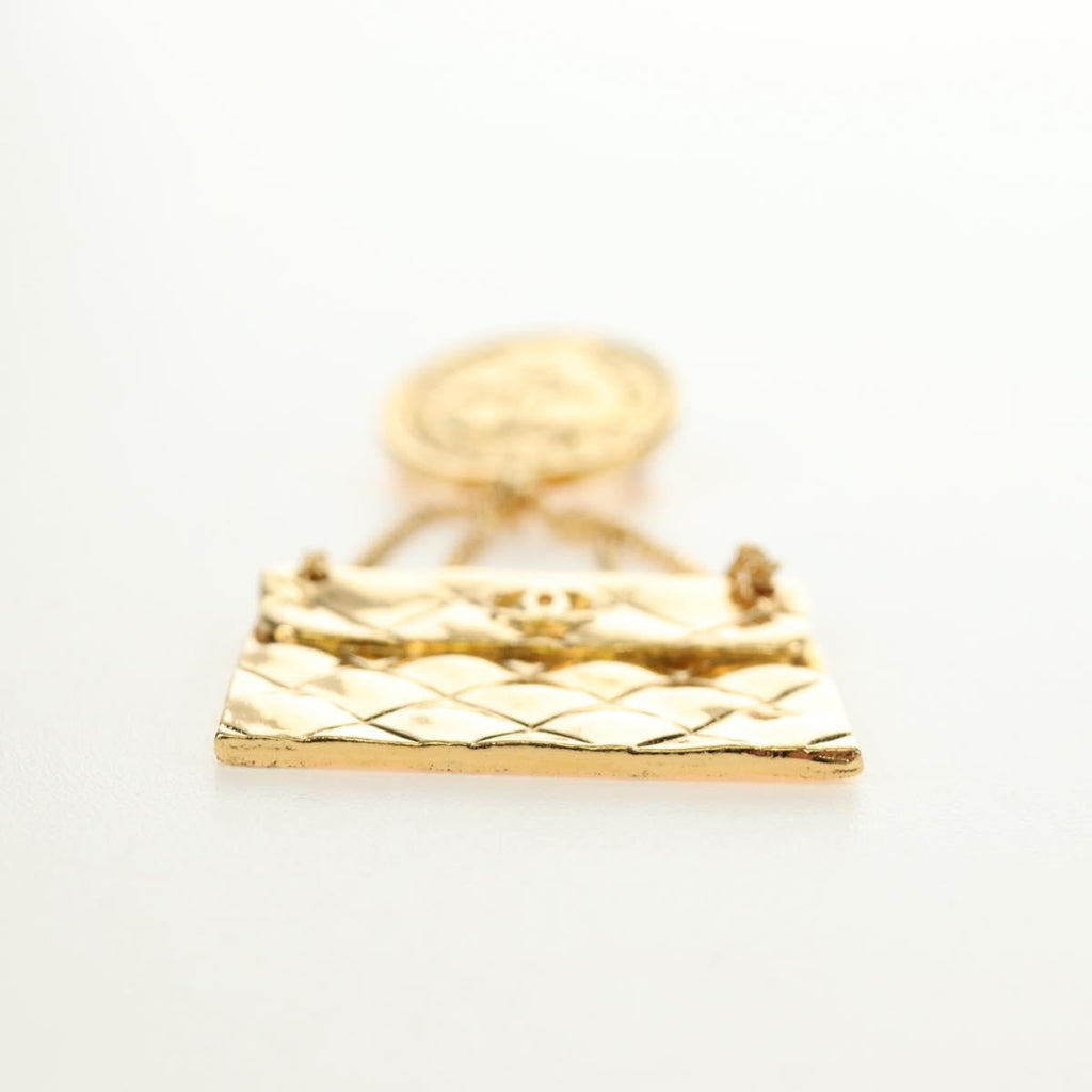 CHANEL Brooch metal Gold CC Auth 185856M