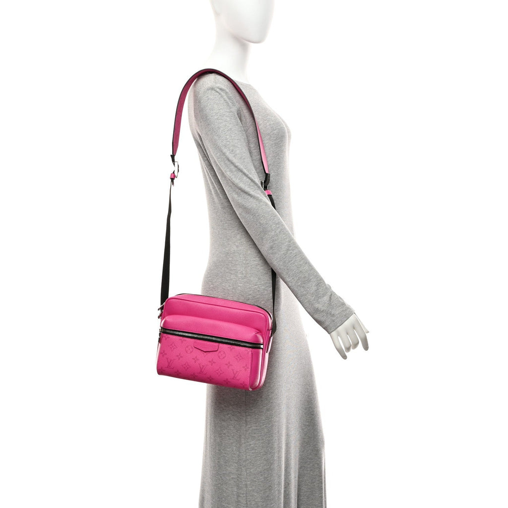 Taigarama Outdoor Messenger Fuchsia