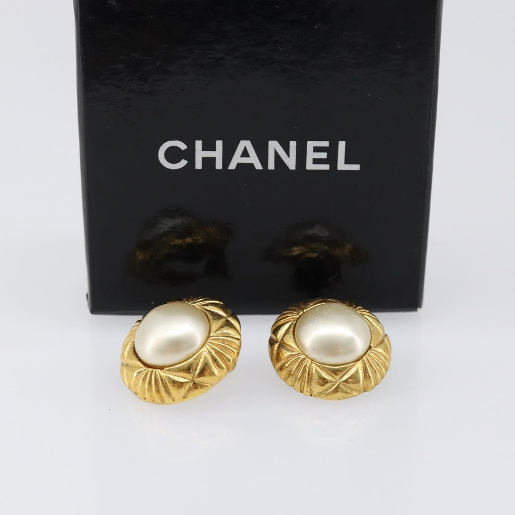CHANEL Earring metal Gold Tone CC Auth 201014