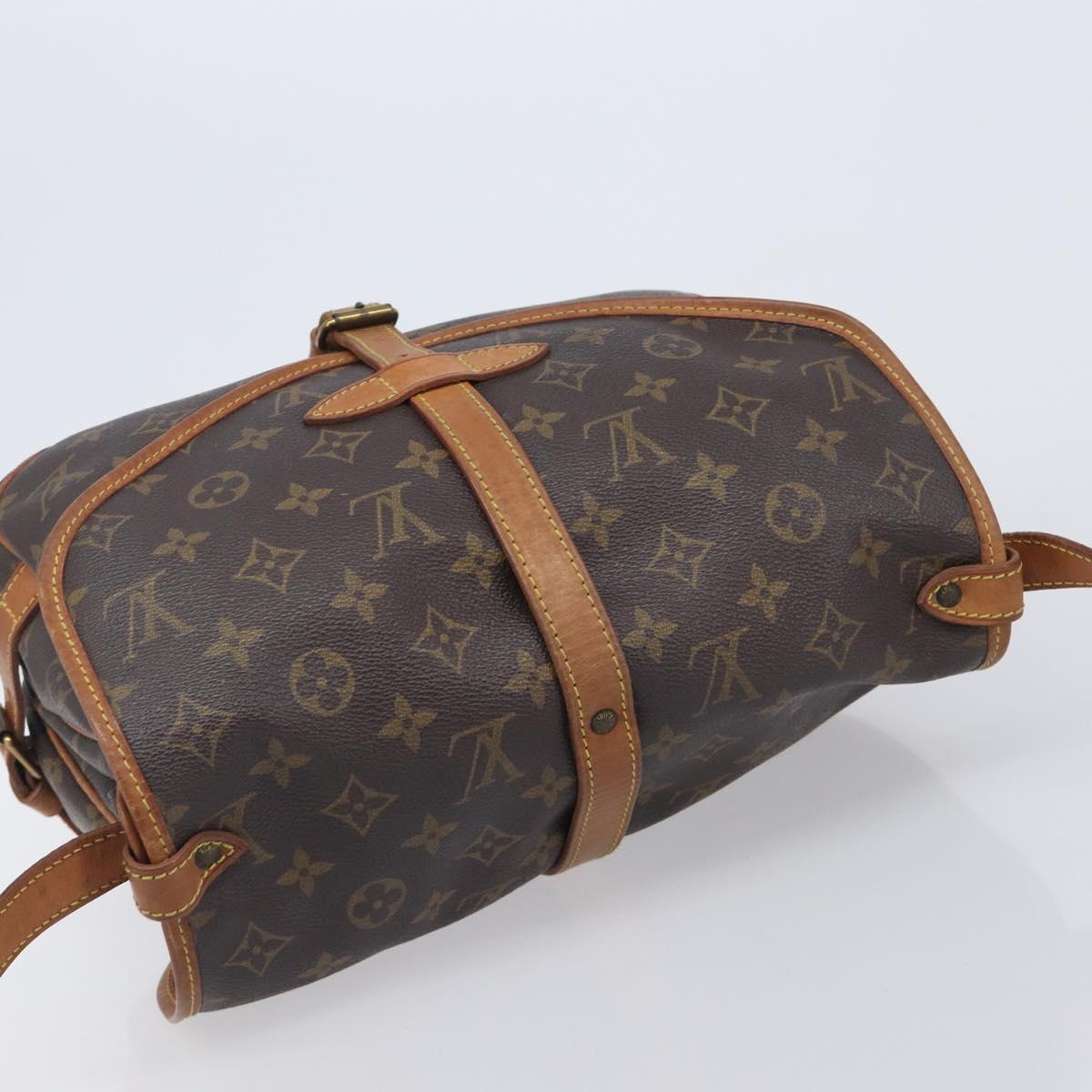 LOUIS VUITTON Monogram Saumur 30 Shoulder Bag M42256 LV Auth 206486