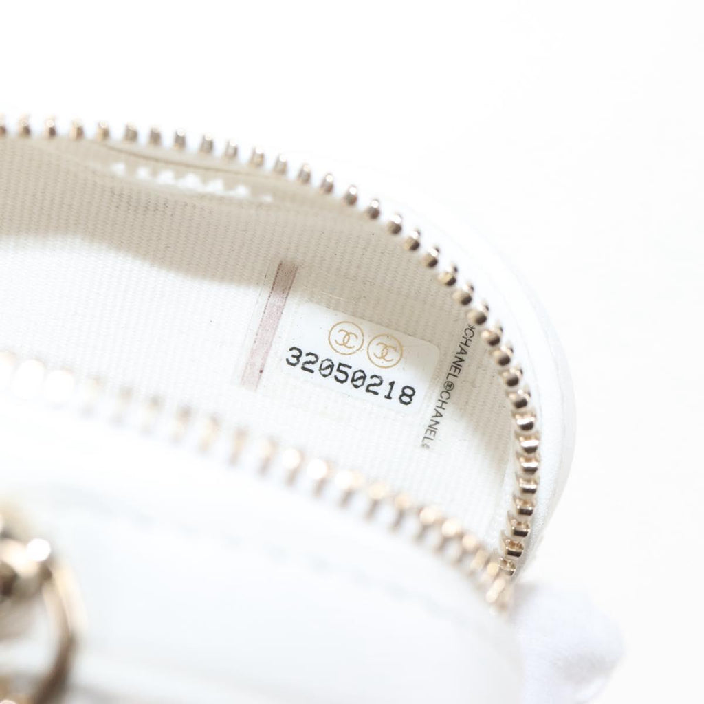 CHANEL Matelasse Chain Shoulder Pouch Lamb Skin White Gold CC Auth 208209M