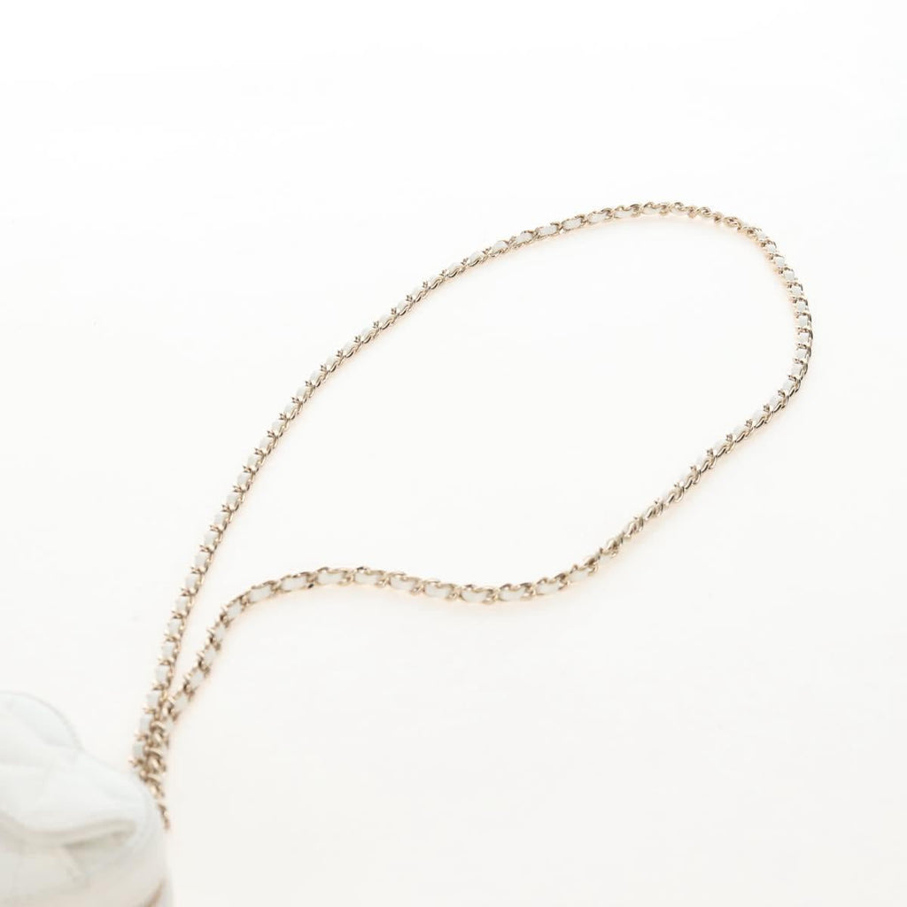 CHANEL Matelasse Chain Shoulder Pouch Lamb Skin White Gold CC Auth 208209M