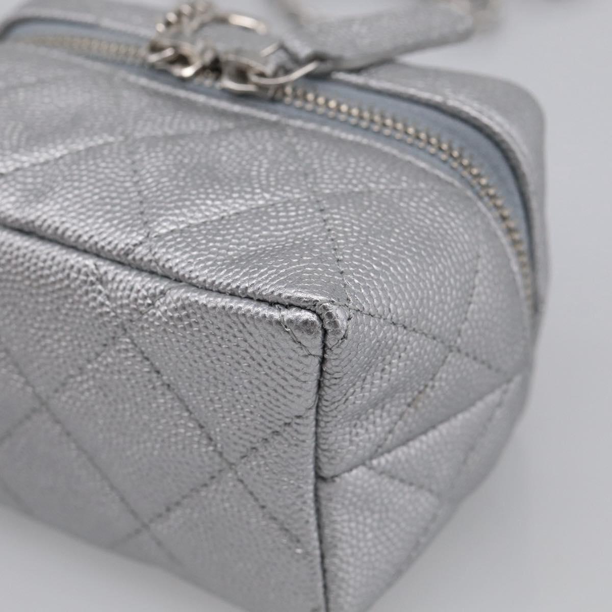 CHANEL Matelasse Chain Shoulder Vanity Pouch Caviar Skin 2way CC Auth 208451SAM