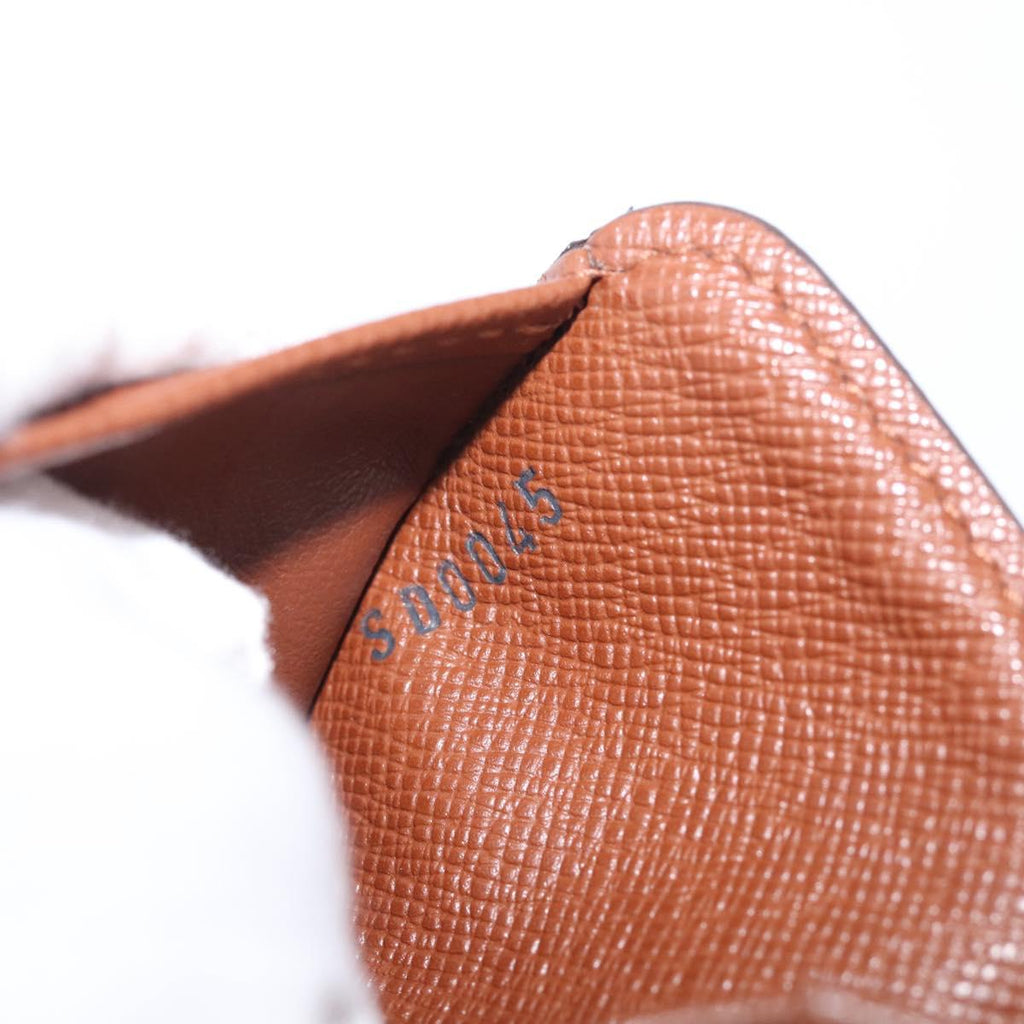 LOUIS VUITTON Monogram Compact Zip Wallet M61667 LV Auth 209378V