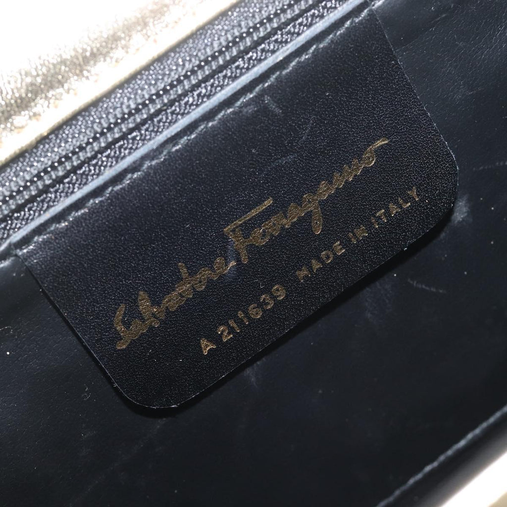 Salvatore Ferragamo Shoulder Bag Leather Gold Auth 210225