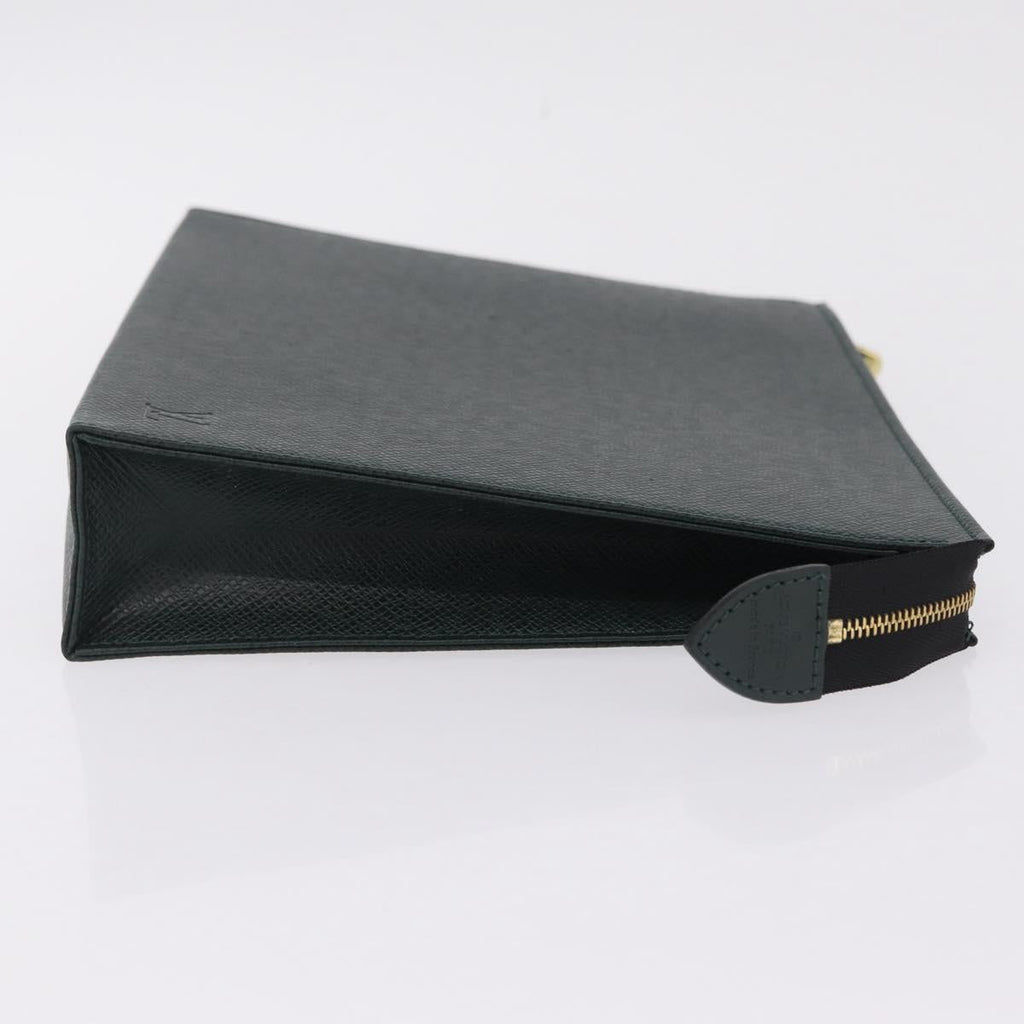 LOUIS VUITTON Taiga Poche Toilette 26 Pouch Epicea LV Auth 210309