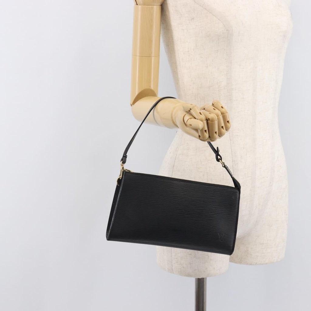LOUIS VUITTON Epi Pochette Accessoires Pouch Black M52982 LV Auth 210879V