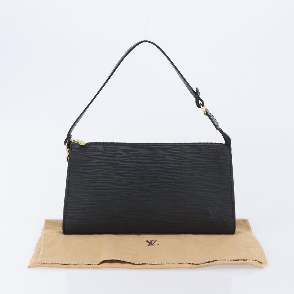 LOUIS VUITTON Epi Pochette Accessoires Pouch Black M52982 LV Auth 210879V