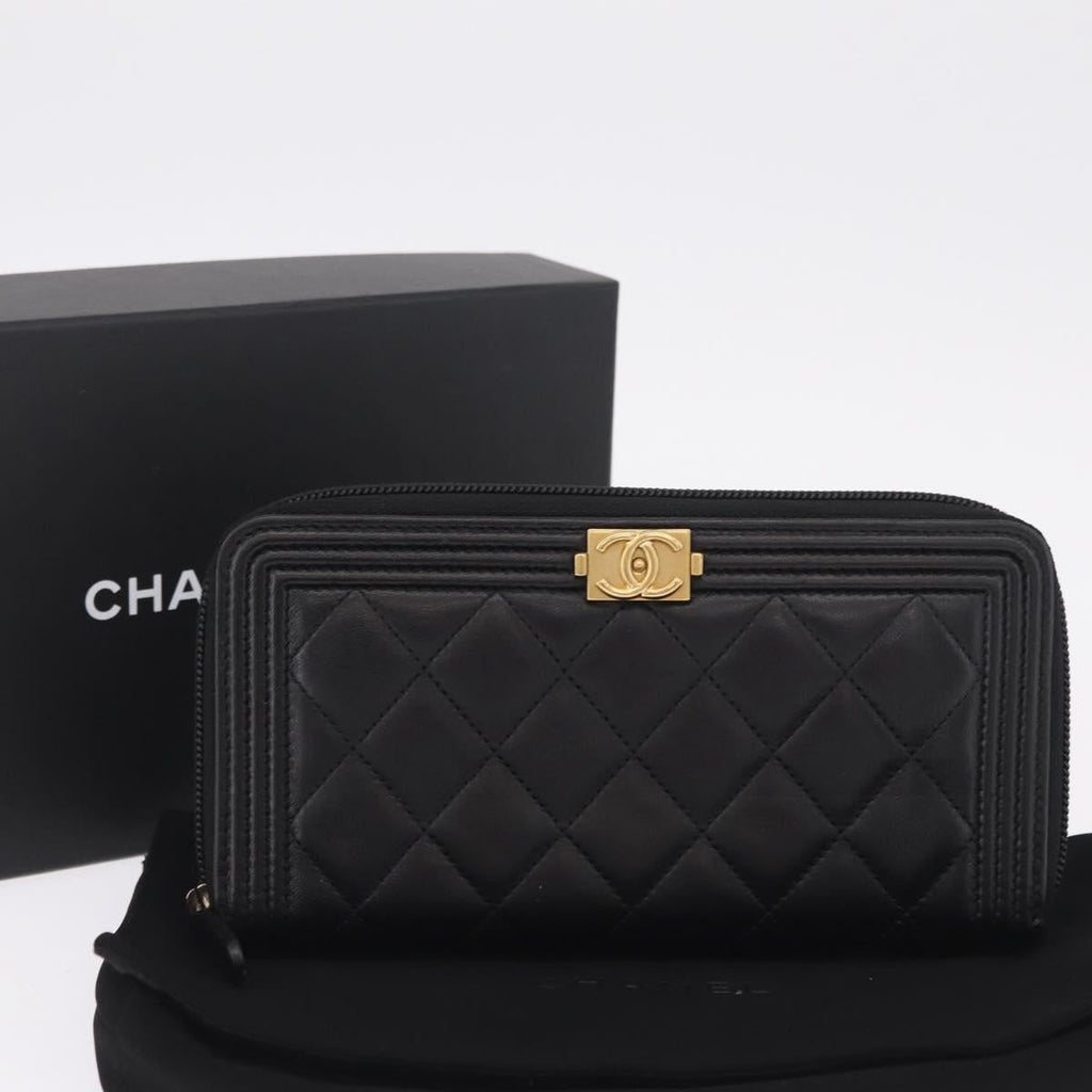 CHANEL Matelasse Boy Chanel Long Wallet Lamb Skin Black Gold CC Auth 210973M