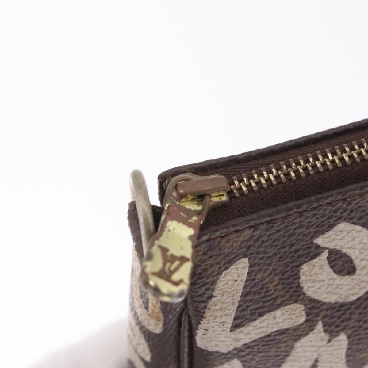 LOUIS VUITTON Graffiti Pochette Accessoires Pouch White M92192 LV Auth 212118