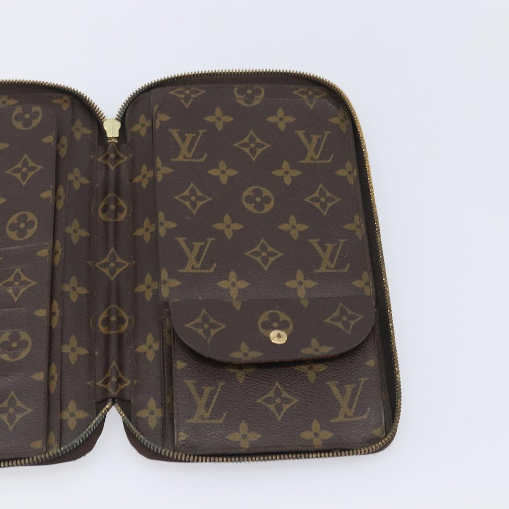LOUIS VUITTON Monogram Poche Escapade Travel Case M60113 LV Auth 212951