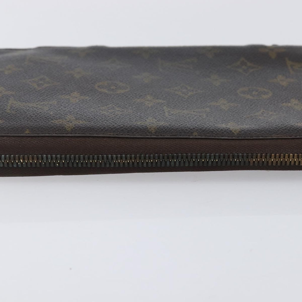 LOUIS VUITTON Monogram Poche Escapade Travel Case M60113 LV Auth 212951