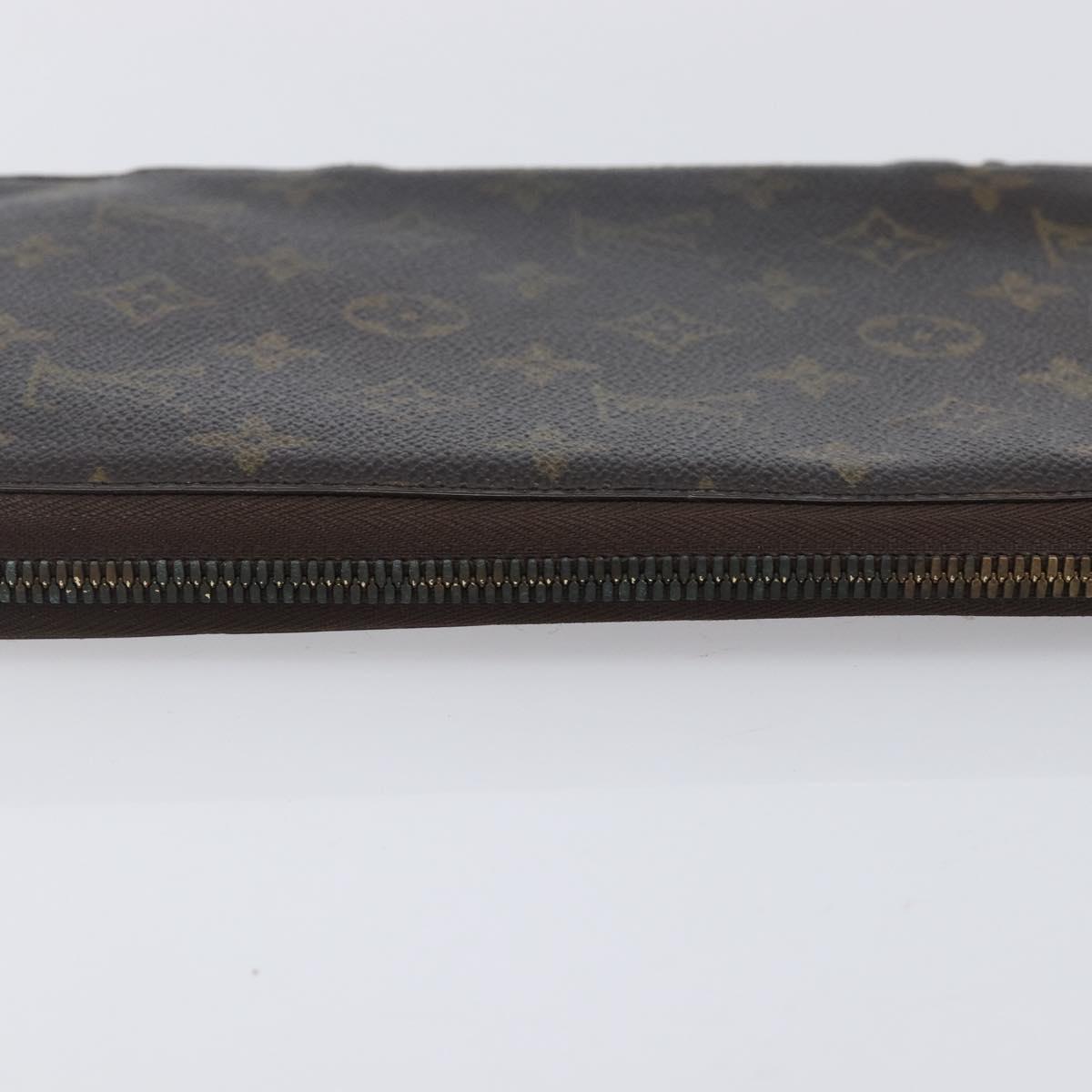 LOUIS VUITTON Monogram Poche Escapade Travel Case M60113 LV Auth 212951