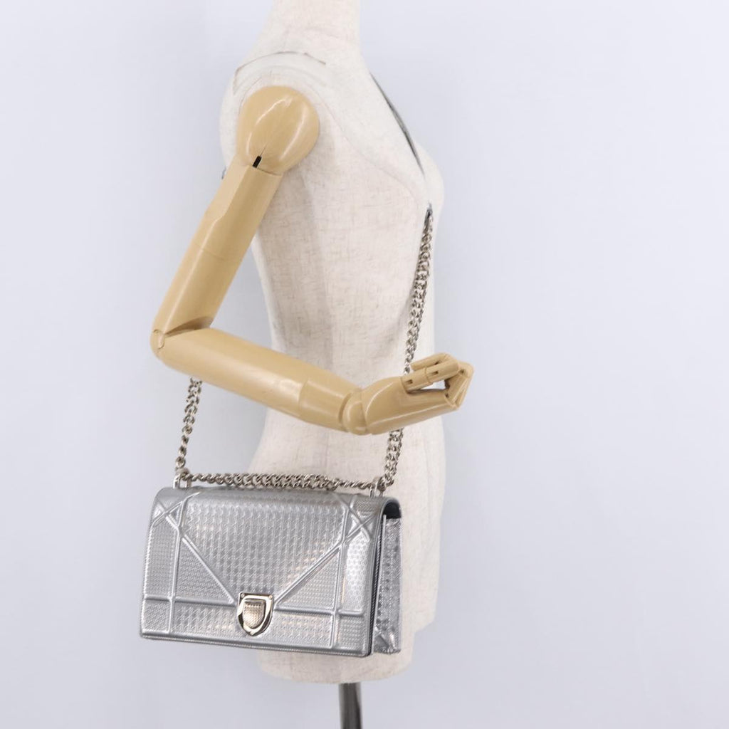 Christian Dior Diorama Chain Shoulder Bag Patent leather Silver Auth 213155V