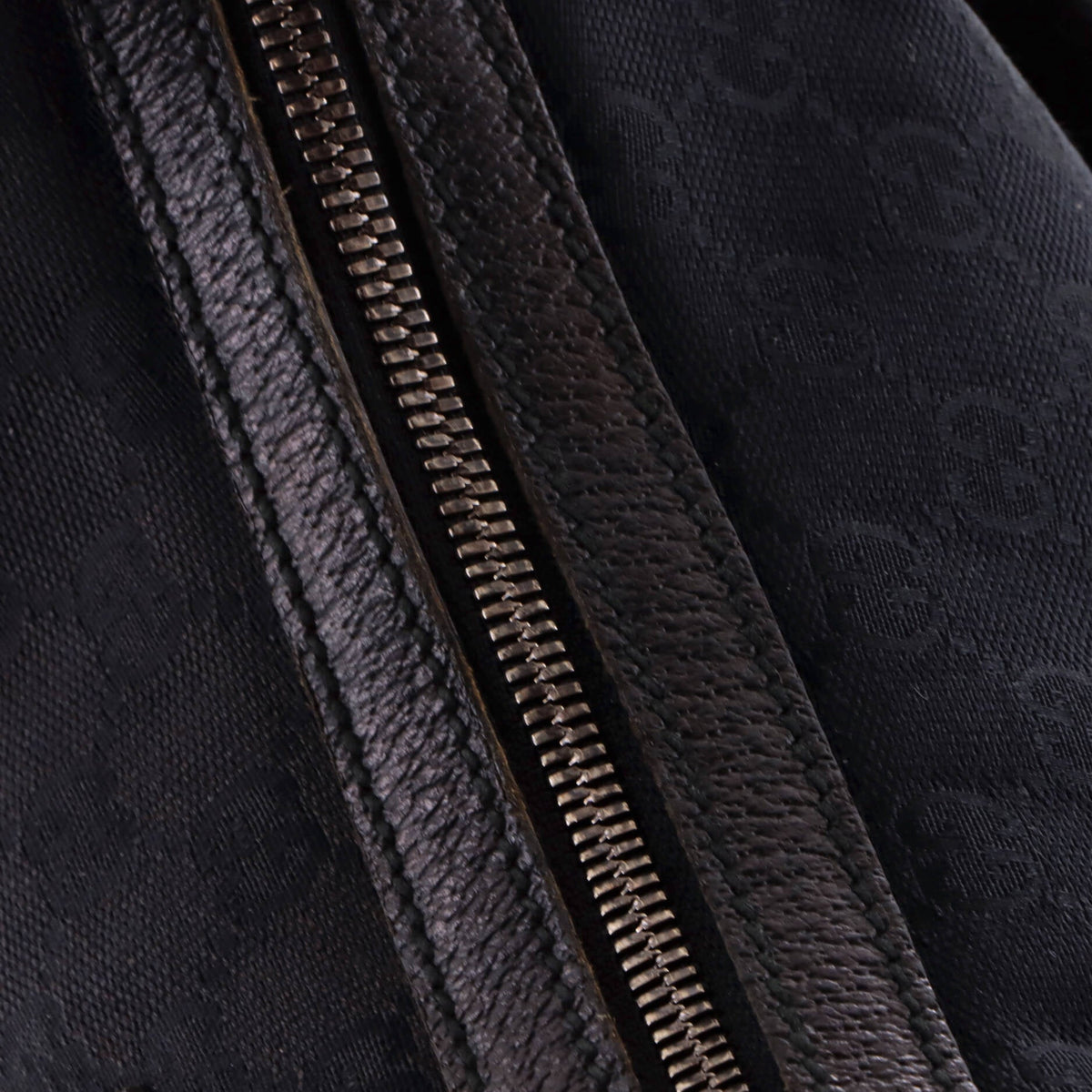 Saddle Zip Messenger Bag GG Canvas with Leather Medium