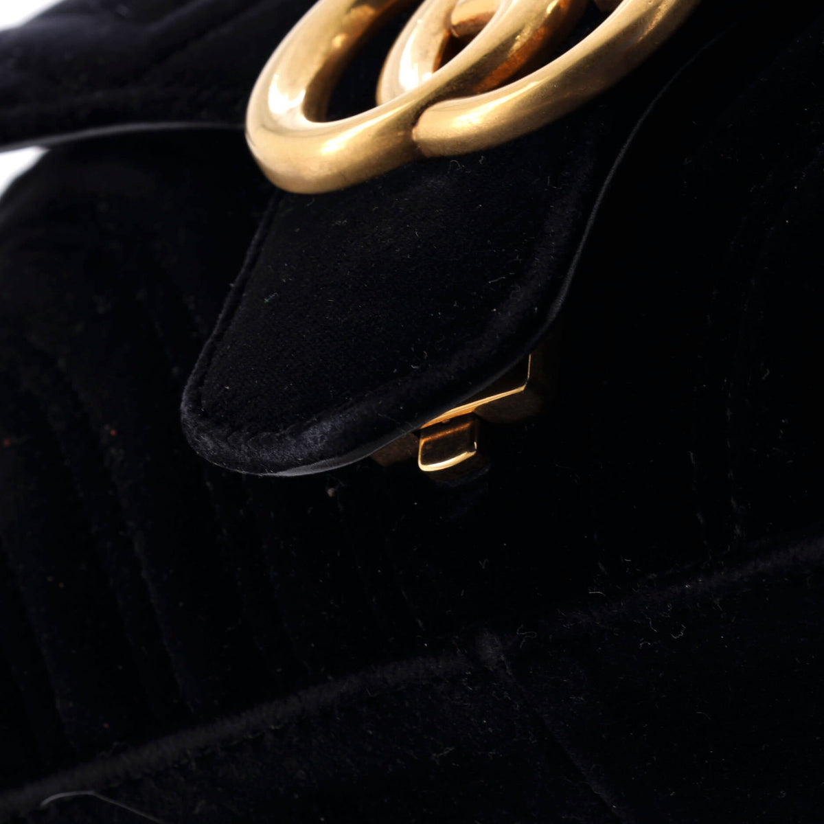 GG Marmont Flap Bag Matelasse Velvet Small