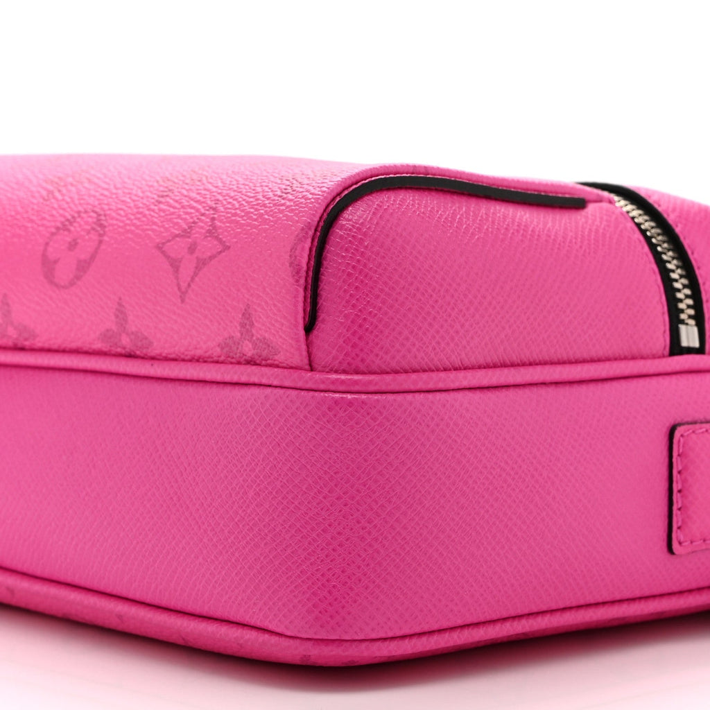 Taigarama Outdoor Messenger Fuchsia