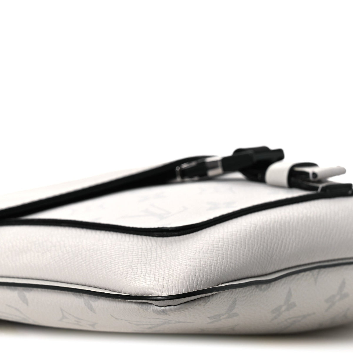 Taigarama Outdoor Flap Messenger White