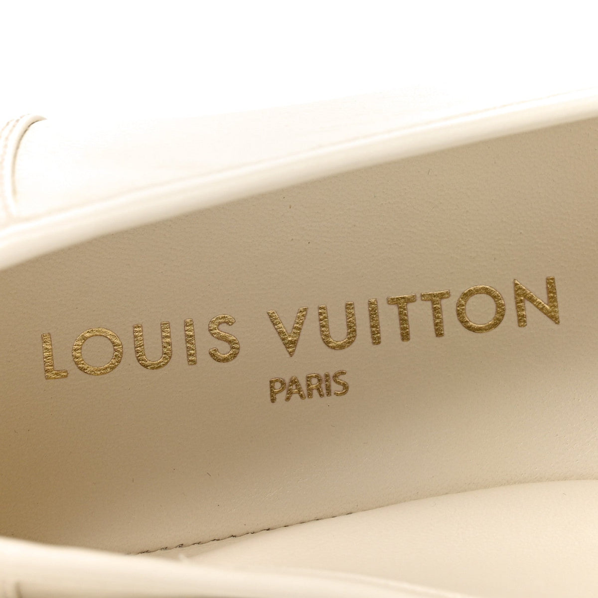 Lambskin Soho Flat Loafer 40 Ecru White