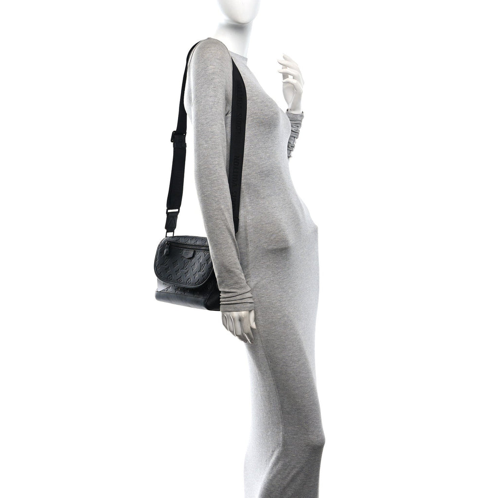 Calfskin Monogram Shadow Pulse Messenger  Black